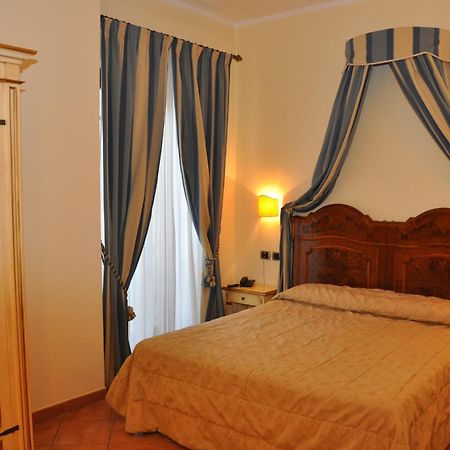 Hotel Urbano V Montefiascone Eksteriør bilde