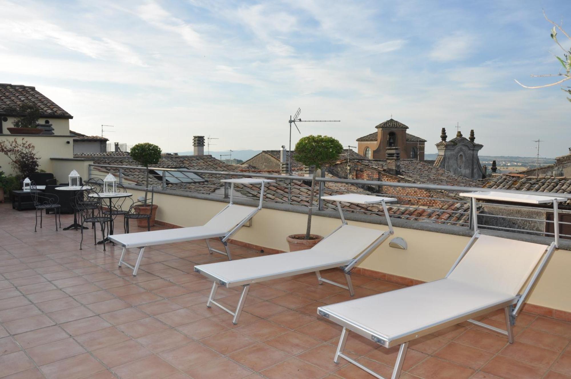 Hotel Urbano V Montefiascone Eksteriør bilde
