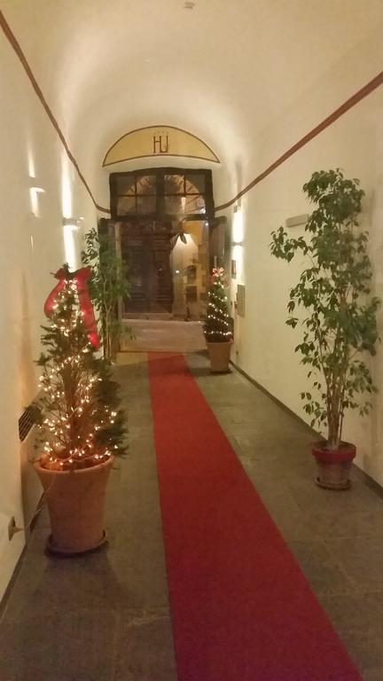 Hotel Urbano V Montefiascone Eksteriør bilde