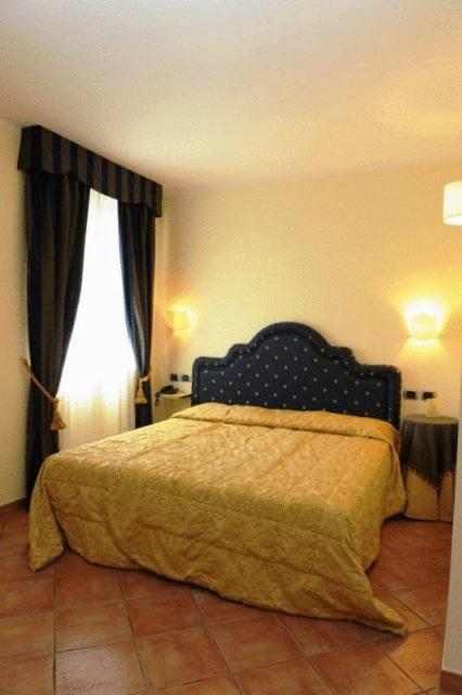 Hotel Urbano V Montefiascone Rom bilde