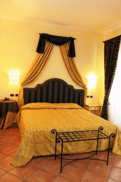 Hotel Urbano V Montefiascone Rom bilde
